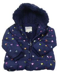 Tmavomodrá prošívaná šusťáková zimní bunda s barevnými srdíčky a kapucí s kožešinou zn. M&S
