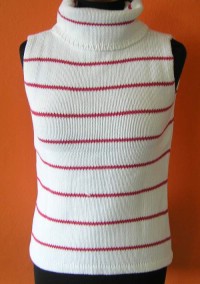 Dámská bílá pletená vesta s červenými pruhy a rolákem