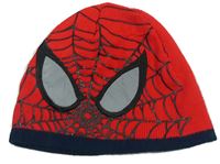 Červená čepice se Spidermanem