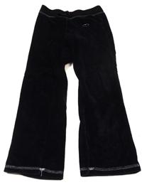 Černé sametové kalhoty se srdíčkem a mašličkou zn. F&F