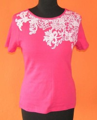 Dámské růžové tričko s bílým  květinovým potiskem