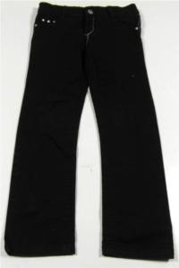 Černé riflové kalhoty