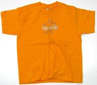 Oranžové tričko s hvězdičkou