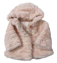 Světlerůžový kožešinový zateplený kabátek s kapucí zn. Nutmeg