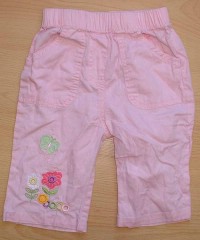 Růžové plátěné kalhoty s kytičkami