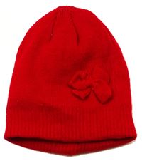 Červená pletená čepice s mašličkou 