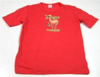 Červené tričko s velbloudem turistou a nápisem 