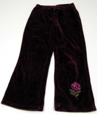Fialové sametové kalhoty s kytičkou