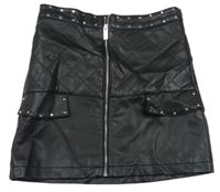 Černá koženková propínací podšitá sukně se cvočky a prošíváním zn. RIVER ISLAND