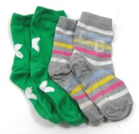 2x zelené + šedé ponožky