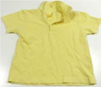 Žluté tričko s límečkem 