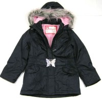 Tmavomodrý šusťákový zimní kabátek s motýlkem a kapucí zn. Millie