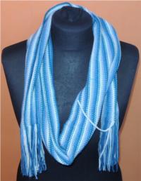 Dámská modro-bílá pruhovaná šála s třásněmi 