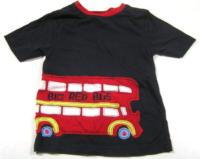 Tmavomodré tričko s autobusem 