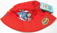 Outlet - Červený plátěný klobouček s Thomasem