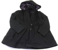 Černý plátěný podzimní kabátek s kapucí 