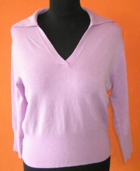 Dámský fialový svetřík s límečkem