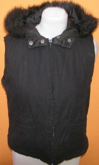 Dámská černá šusťáková zateplená vesta s kapucí zn. Dorothy Perkins