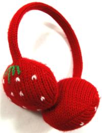 Červené pletené klapky na uši - jahůdka 