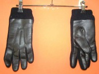 Dámské černé koženkové prstové rukavice