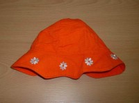 Oranžový klobouček s kytičkami zn. Next
