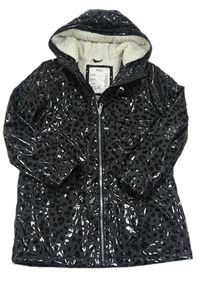 Černá vzorovaná pogumovaná zateplená bunda s kapucí zn. M&S