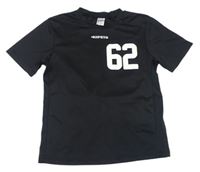 Černé sportovní tričko s číslem zn. Decathlon