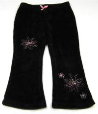 Černé sametové kalhoty s kytičkami 