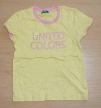 Žluté tričko s nápisy zn. United Colors Of Benetton