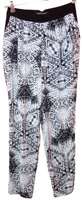 Dámské černo-šedé vzorované volné kalhoty zn. River Island 