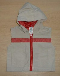 Béžovo-červená oteplená vesta s kapucí zn. Baby Mac