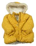 Okrová šusťáková zimní bunda s kapucí a srdíčky Matalan