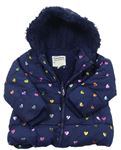 Tmavomodrá prošívaná šusťáková zimní bunda s barevnými srdíčky a kapucí s kožešinou M&S