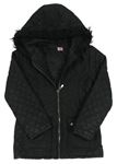 Černá šusťáková prošívaná jarní bunda s kapucí s kožíškem F&F