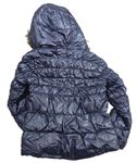 Tmavomodrá šusťáková lesklá zateplená prošívaná bunda s kapucí zn. C&A