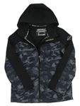 Černo-vzorovaná softshellová bunda s kapucí C&A