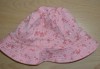 Růžový oboustranný klobouček s kytičkami zn. Gymboree