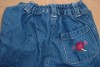 Modré riflové kalhoty s kytičkami