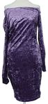 Dámské fialové sametové šaty s lodičkovým výstřihem Amisu 